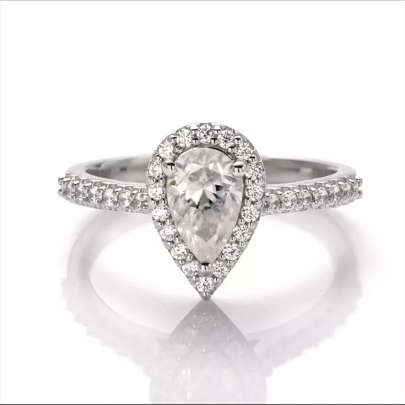 1.5ct Pear Cut Halo Moissanite Diamond Wedding Engagement Ring - Picture 4 of 12